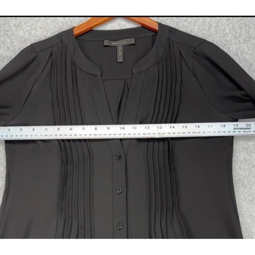 BCBGMAXAZRIA XS Black Pleated Button Front Blouse Career Office Workwear Loose - Picture 10 of 10
